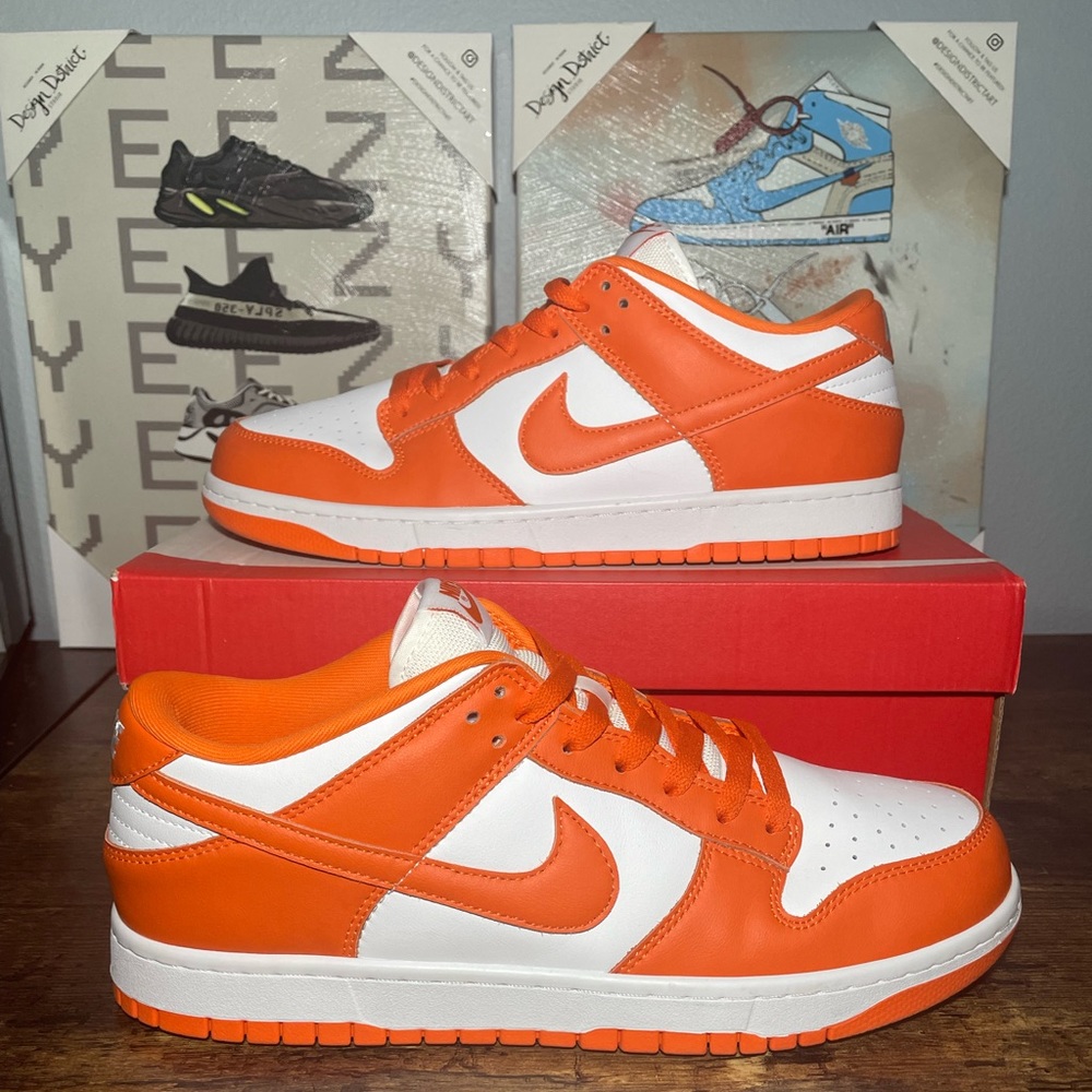NIKE DUNK LOW SP